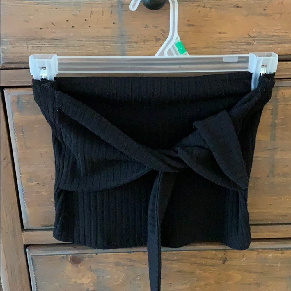 Cropped tube top with tie front